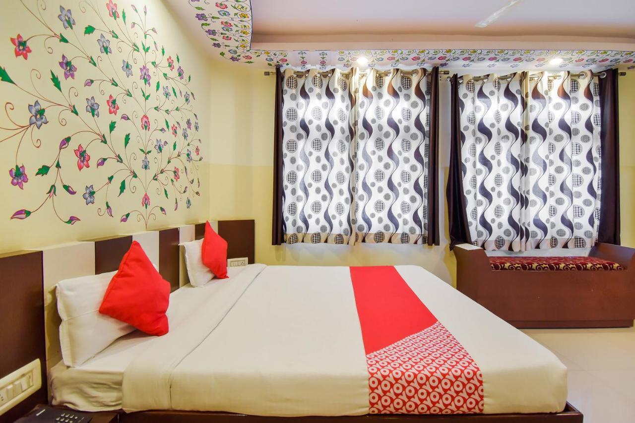 Oyo 11389 Hotel Ng Palace Jaipur Eksteriør bilde
