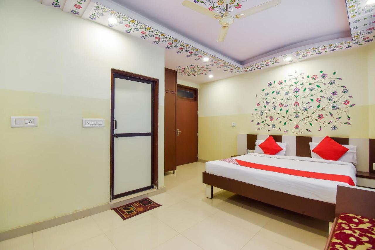 Oyo 11389 Hotel Ng Palace Jaipur Eksteriør bilde