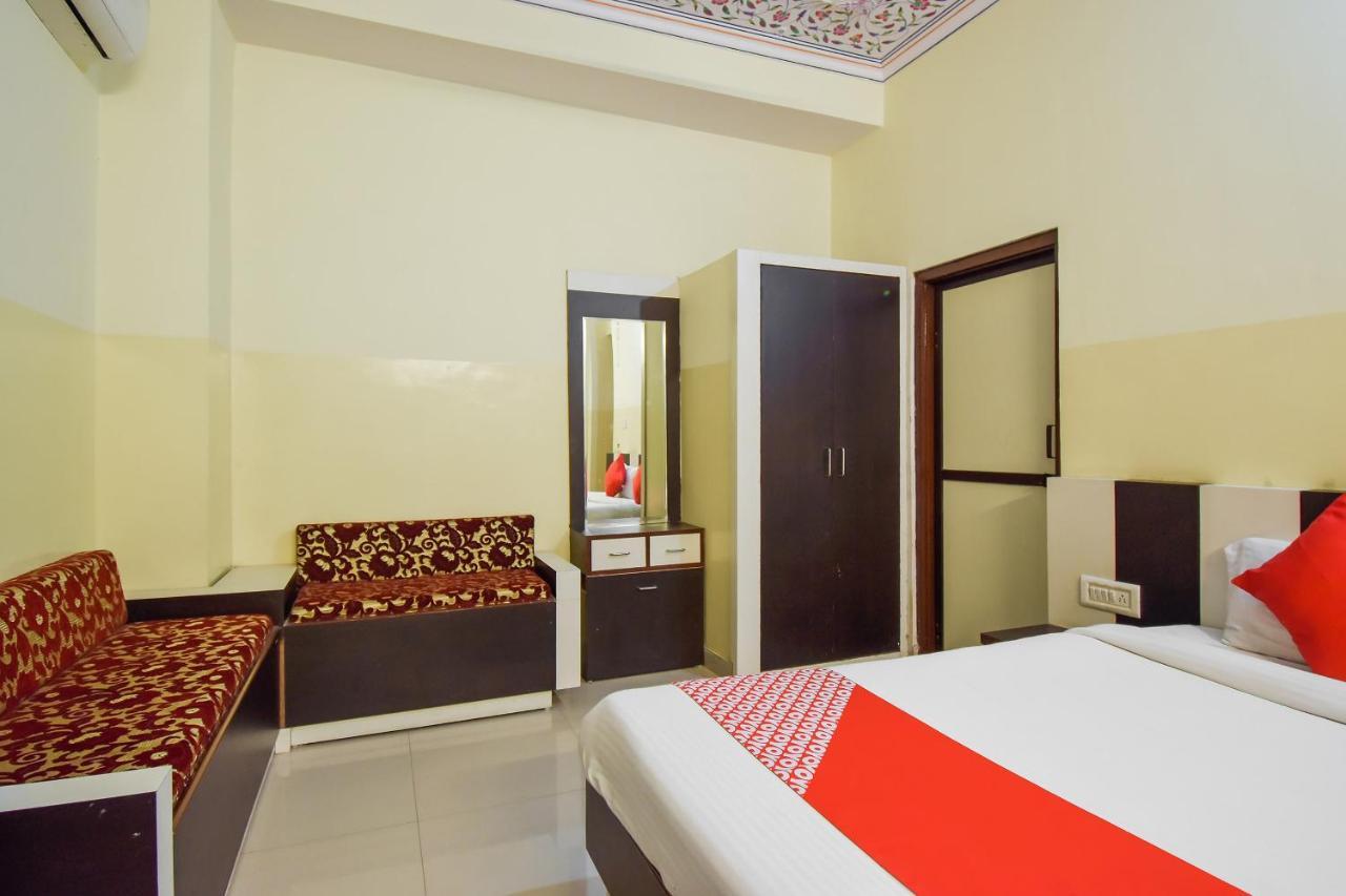 Oyo 11389 Hotel Ng Palace Jaipur Eksteriør bilde