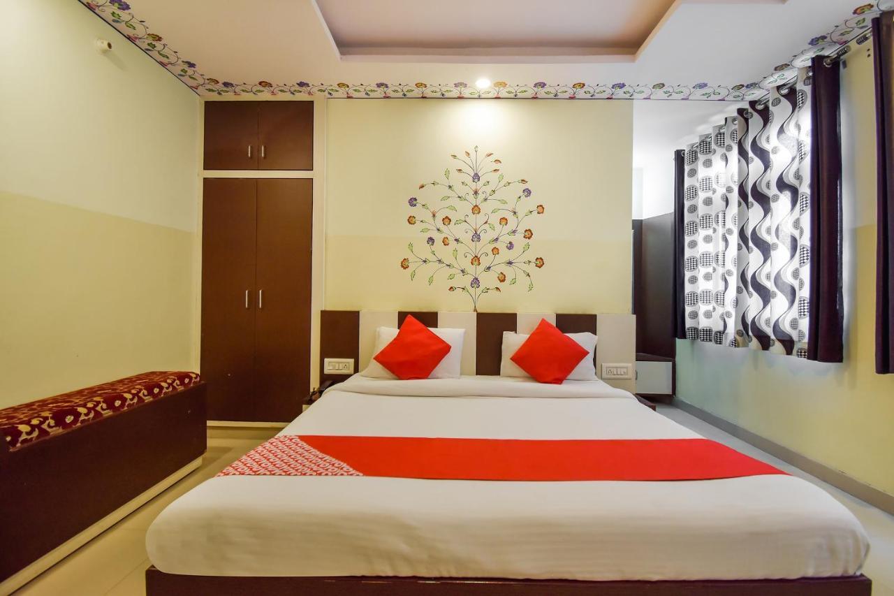 Oyo 11389 Hotel Ng Palace Jaipur Eksteriør bilde
